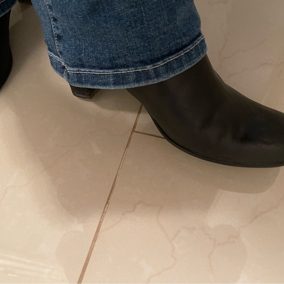 ECCO Black leather side zip ankle Boots Button‎ accent size 10.5 dress heels - Picture 8 of 12